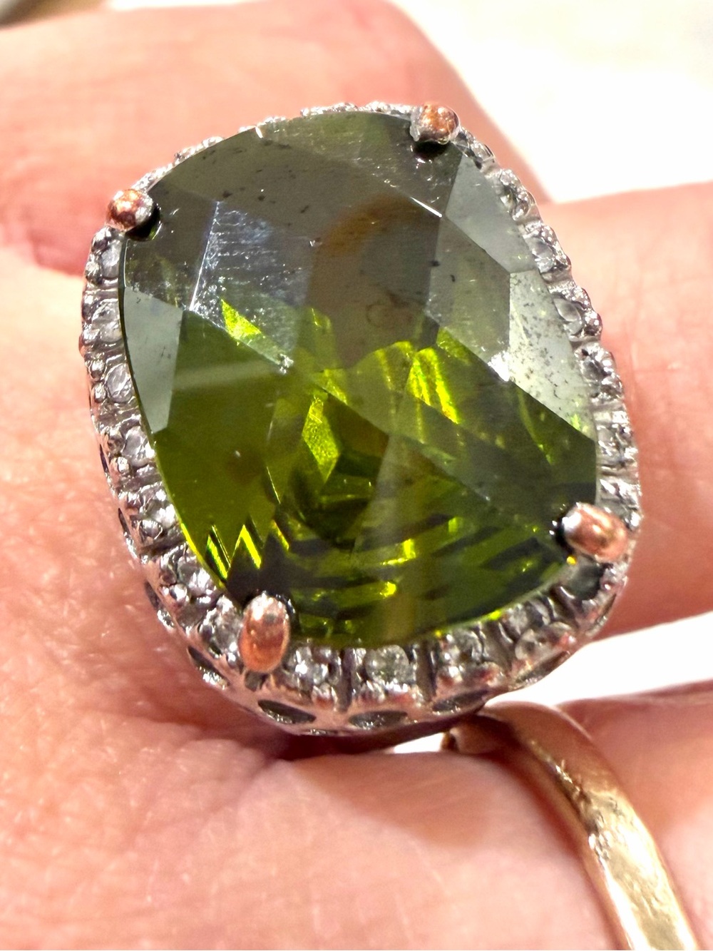 Vintage Olive Green Silver Checkerboard Cocktail Ring - Size 5.75
